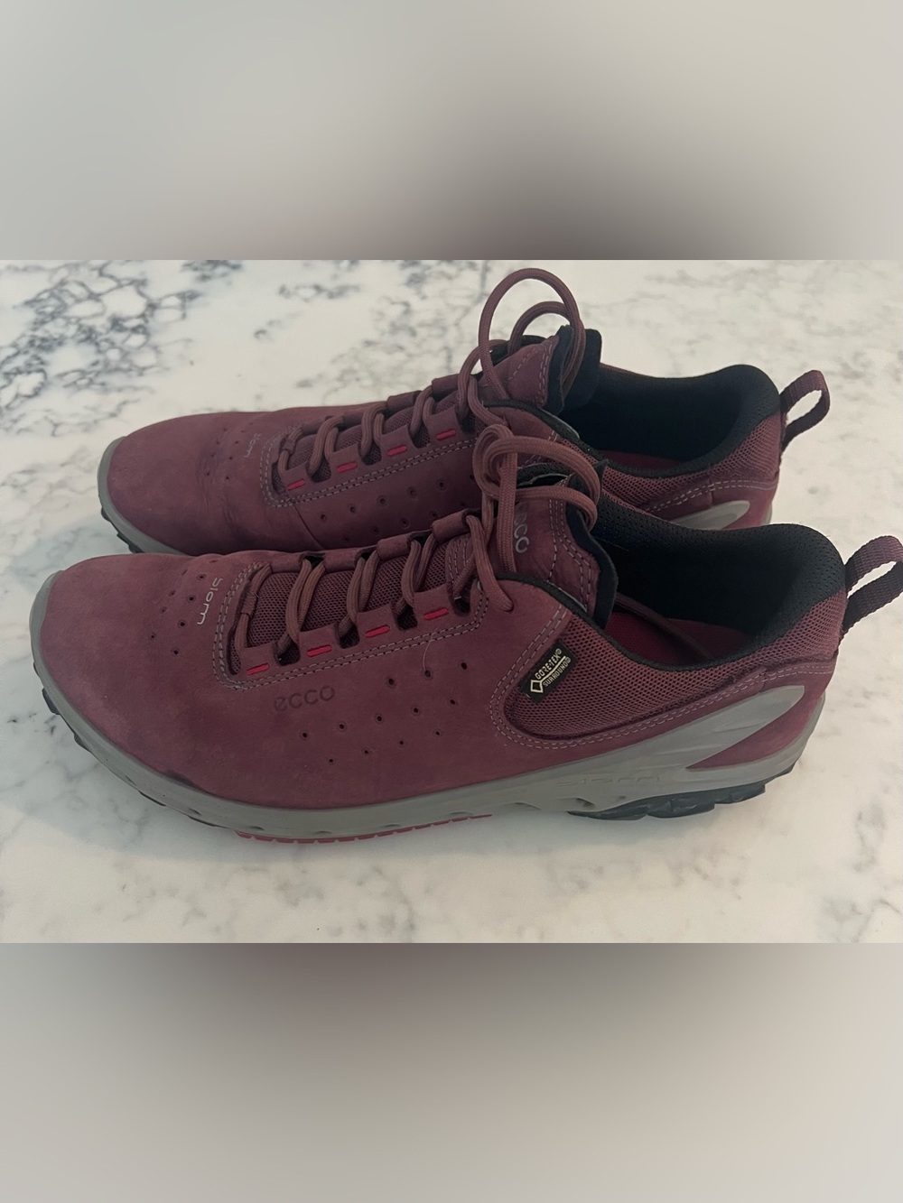 ECCO Women's Burgundy Biom Venture Low GTXS Comfortable Suede Shoes US 8 EU 39